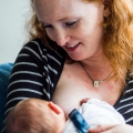 Bevallingsverhaal: de placenta kwam niet, nogmaals met m’n knieën op m’n borst persen … Niets