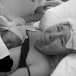 Dit is het gezicht van ultiem geluk. Na drie miskramen eindelijk die felbegeerde baby