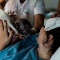 Bevallingsfotograaf: “Ik mocht bij het persen zijn of ik onderweg foundation wilde meenemen”