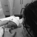 Miriam Pataki’s bevallingsverhaal: “Mijn baarmoeder stak tijdens mijn zwangerschap een stuk uit mijn vagina”