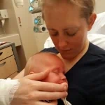 Kort na de geboorte van mijn dochter moest mijn hand geamputeerd worden