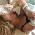 Bevallingsverhaal: “Ik had intense pijn na de bevalling, mijn grootste nachtmerrie bleek werkelijkheid”