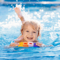 Zo leer je je kinderen zelf zwemmen, 7 tips