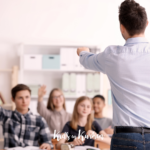 Docent Timo: “Ze zeiden: ‘Timo, je hoort in het onderwijs’, ik durfde niet terug door mijn laatste werkplek , lag het toch niet aan mij wat er allemaal was gebeurd?” 