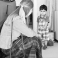 Noah: “Een onbekende vrouw met kind belde ineens aan: ‘Ik weet dat Timo hier woont, hij kwam niet op onze afspraak’, Timo was mijn vriend, wat had dit nu te betekenen?”