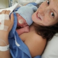 Laura: “Van muisjes tot middernachtrituelen: zo vieren mensen overal ter wereld de geboorte van een baby, we hebben één ding gemeen”