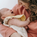 Loes: “Ik dacht: “Wat als ik mijn baby nu op de grond gooi?”