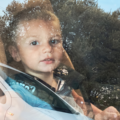 Maud: “Ik schreeuwde; ‘Help, mijn kind zit in de auto’, met deze temperatuur mocht dit niet lang duren…” 